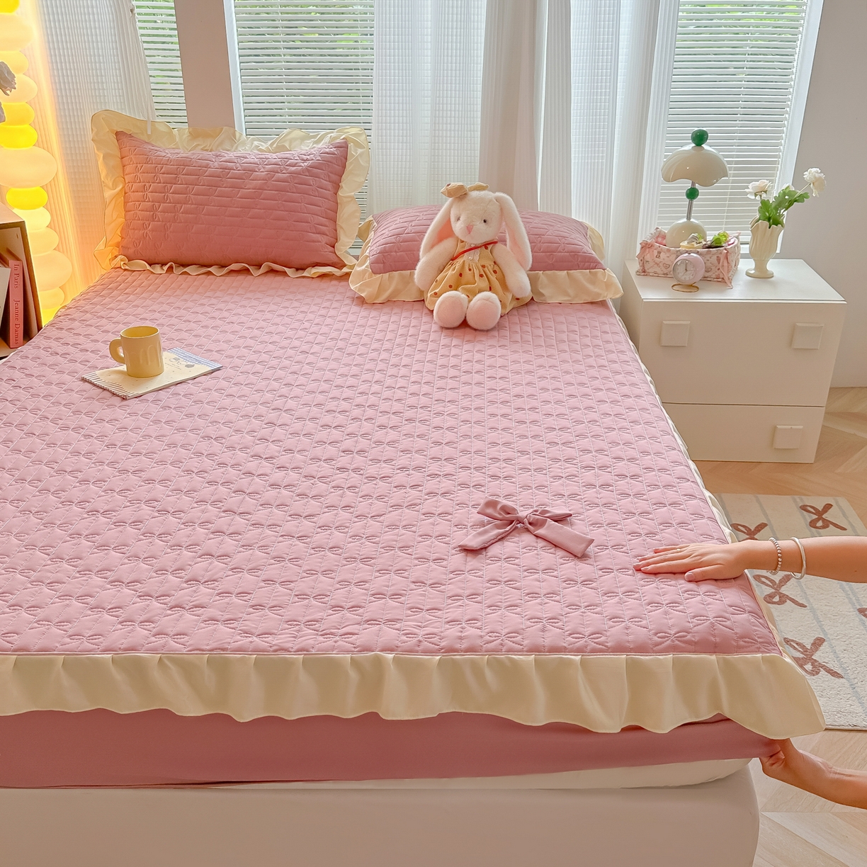 91家纺网 家纺一手货源 找家纺 子钦家纺 2025新款水洗棉云朵棉花边蝴蝶结夹棉床笠单床笠 蝴蝶结夹棉床笠-浅豆沙