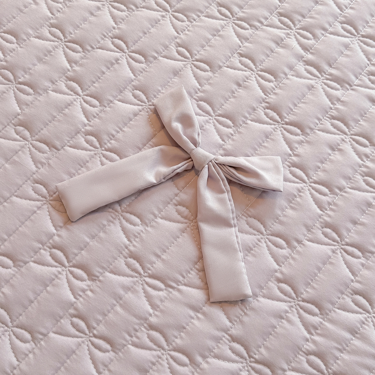 91家纺网 家纺一手货源 找家纺 子钦家纺 2025新款水洗棉云朵棉花边蝴蝶结夹棉床笠单床笠 蝴蝶结夹棉床笠-阳光紫