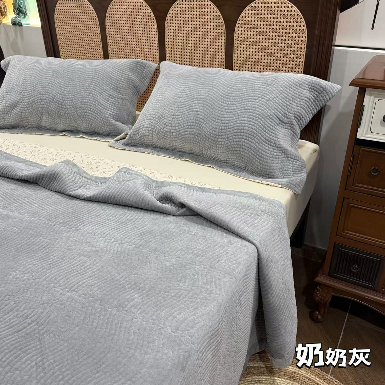 91家纺网 家纺一手货源 找家纺 （总）床盖工厂店 2025新款婴儿绒纯色填充棉花床盖三件套