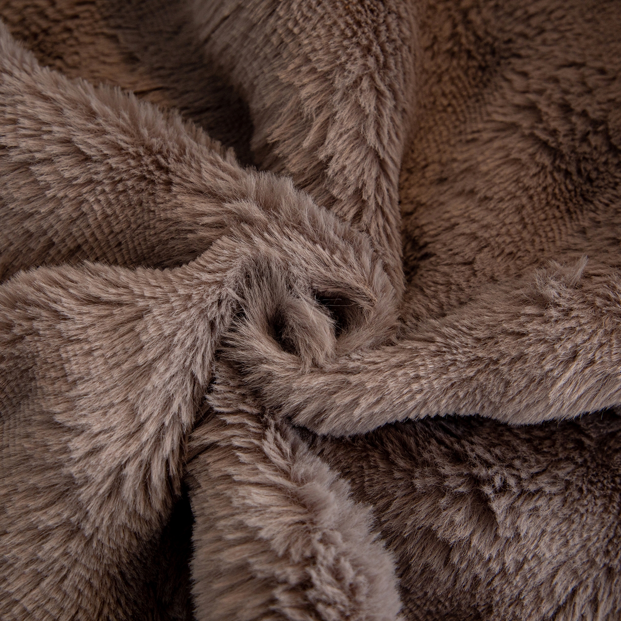 91家纺网 家纺一手货源 找家纺 沐沐家纺 2026新款兔毛沙发垫 深灰