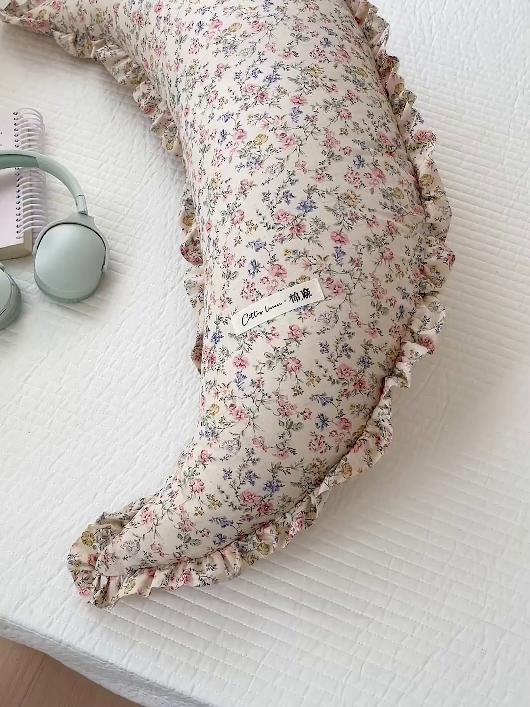 91家纺网 家纺一手货源 找家纺 亦帆枕芯 2025新款棉麻月牙抱枕宝宝安抚枕可拆洗床头靠垫孕妇枕夹腿抱枕25x80cm 014号棉麻月牙抱枕