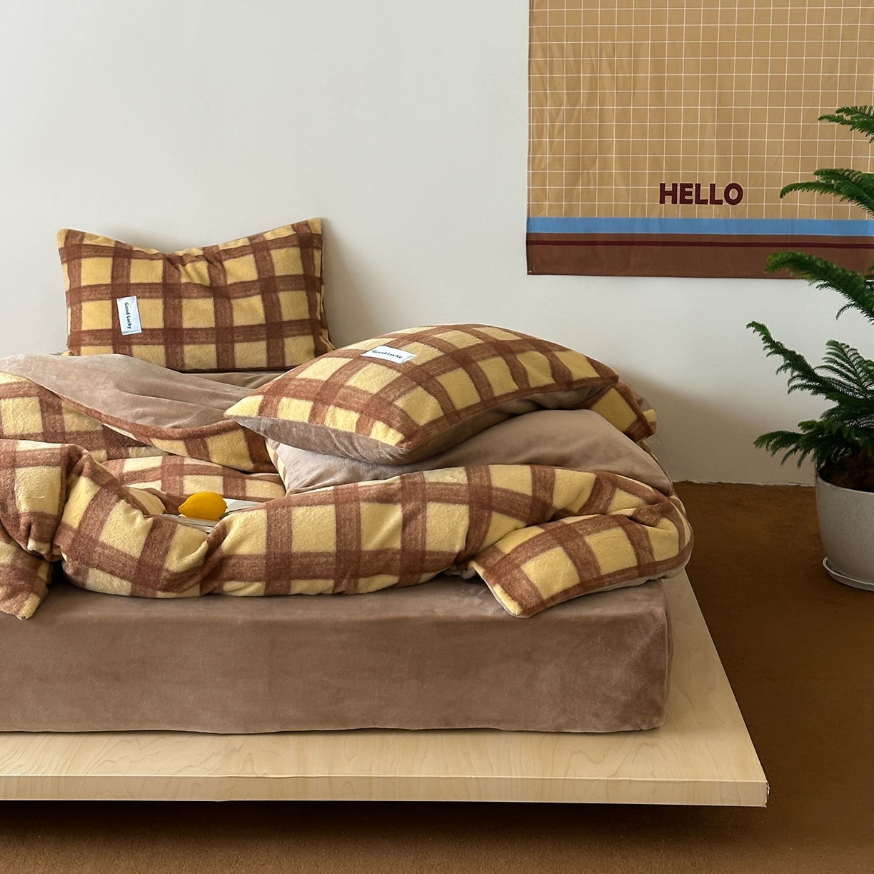 91家纺网 家纺一手货源 找家纺 （总）桃子家居 2025新款A类高级仿生绵羊绒织标工艺复古简约秋冬限定款加厚牛奶绒系列四件套