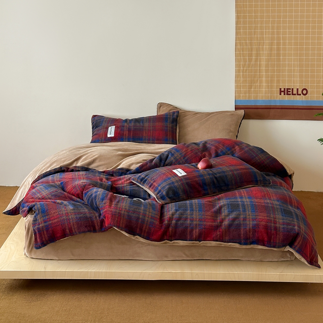 91家纺网 家纺一手货源 找家纺 （总）桃子家居 2025新款A类高级仿生绵羊绒织标工艺复古简约秋冬限定款加厚牛奶绒系列四件套