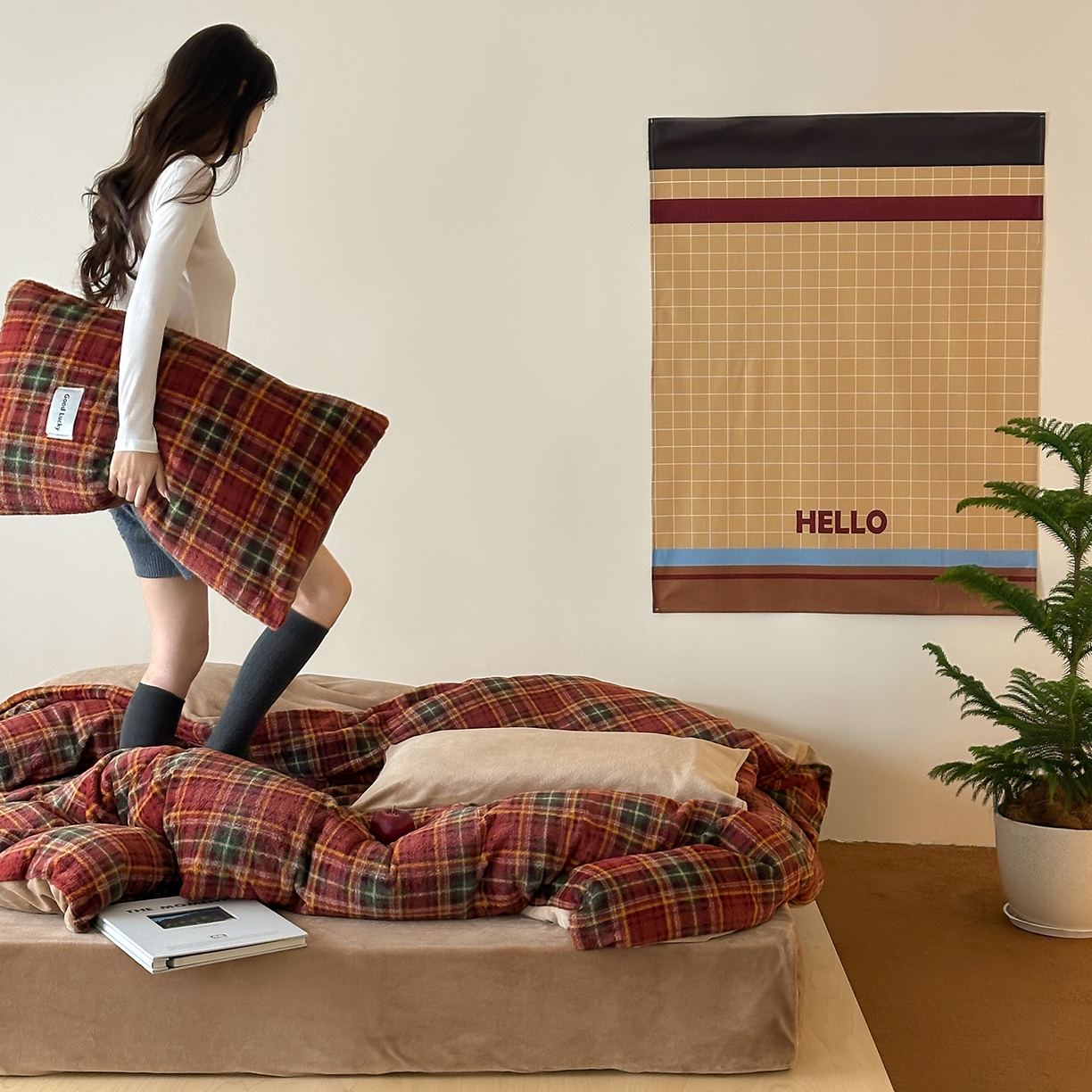 91家纺网 家纺一手货源 找家纺 桃子家居 2025新款A类高级仿生绵羊绒织标工艺复古简约秋冬限定款加厚牛奶绒系列四件套 绵羊绒-花田红茶