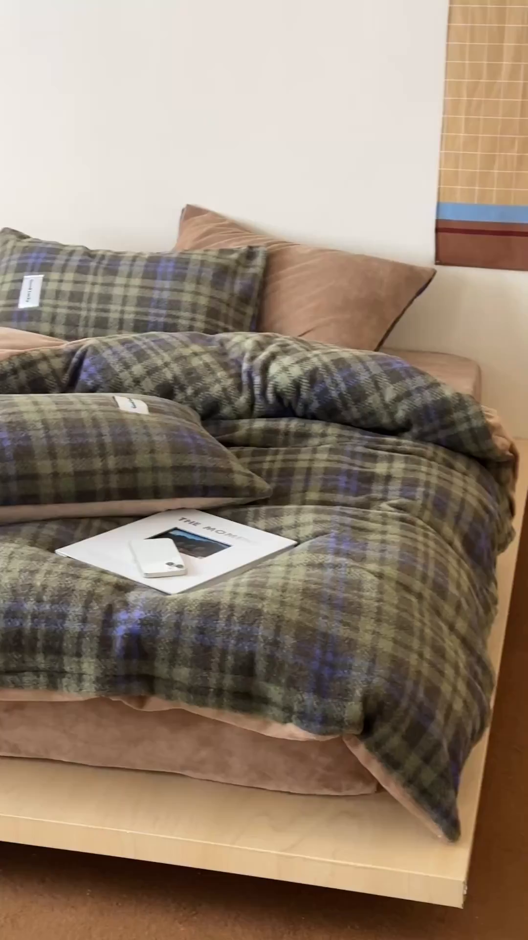 91家纺网 家纺一手货源 找家纺 桃子家居 2025新款A类高级仿生绵羊绒织标工艺复古简约秋冬限定款加厚牛奶绒系列四件套 绵羊绒-绿格碧螺