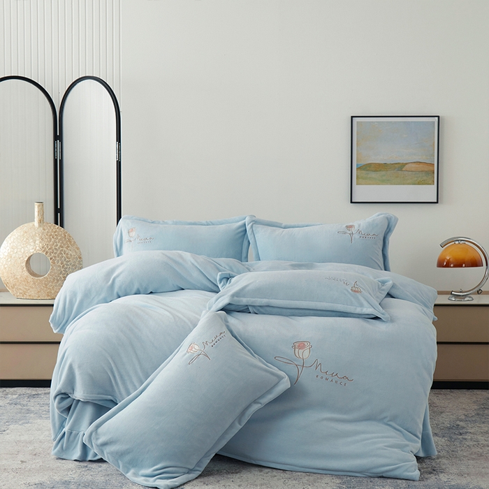 91家纺网 家纺一手货源 找家纺 （总）（买家秀 爆款不断货）A类母婴级牛奶绒刺绣四件套珊瑚绒四件套雪花绒四件套刺绣牛奶绒四件套纯色牛奶绒套