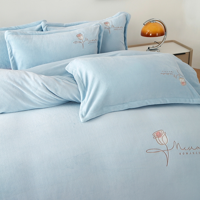 91家纺网 家纺一手货源 找家纺 （总）（买家秀 爆款不断货）A类母婴级牛奶绒刺绣四件套珊瑚绒四件套雪花绒四件套刺绣牛奶绒四件套纯色牛奶绒套