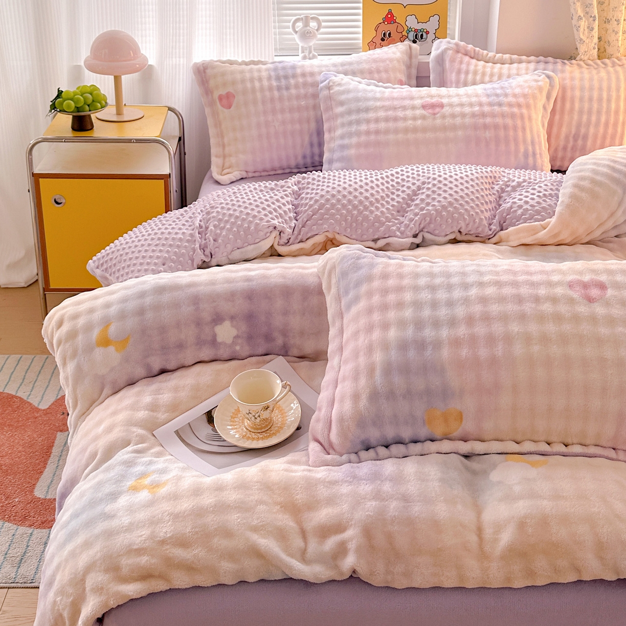 91家纺网 家纺一手货源 找家纺 梦莱斯 2025新款泡泡绒豆豆绒加厚牛奶绒四件套 - 印花系列 炫彩紫