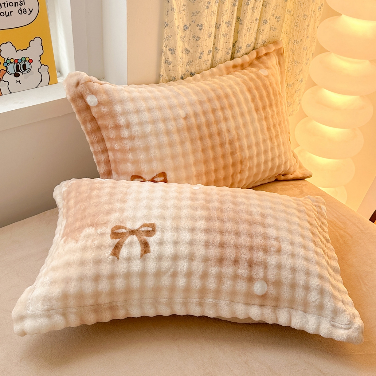 91家纺网 家纺一手货源 找家纺 梦莱斯 2025新款泡泡绒豆豆绒加厚牛奶绒四件套 - 印花系列 咖色蝴蝶结