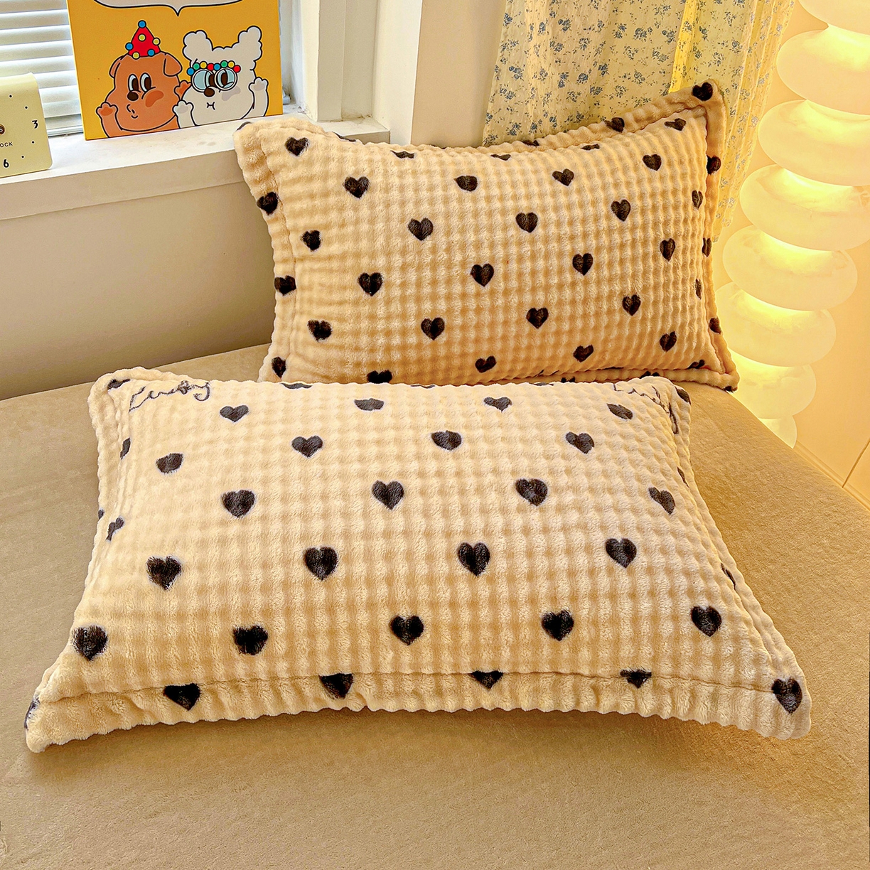 91家纺网 家纺一手货源 找家纺 梦莱斯 2025新款泡泡绒豆豆绒加厚牛奶绒四件套 - 印花系列 字母爱心