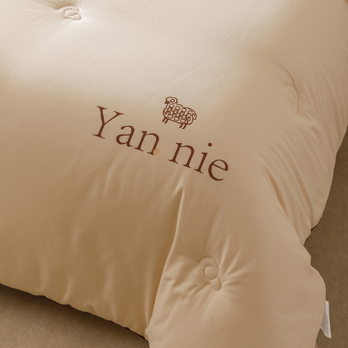 91家纺网 家纺一手货源 找家纺 （总）米洛贝伊 2025新款羊焰焰欧洲羊毛被子被芯冬被