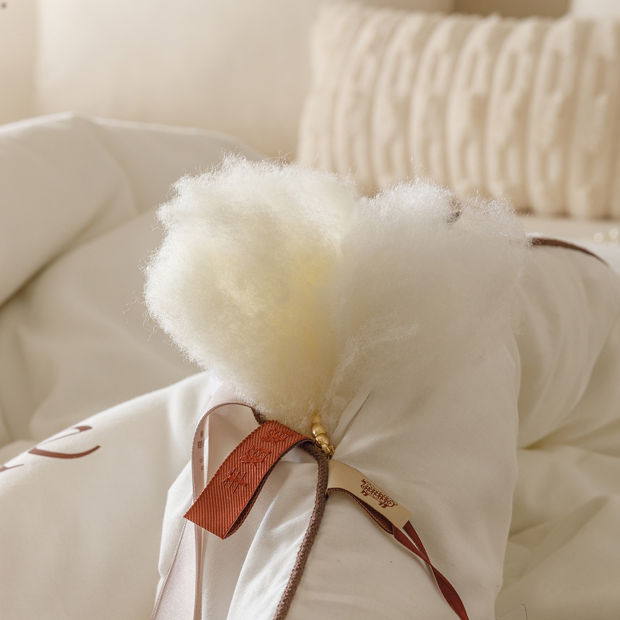 91家纺网 家纺一手货源 找家纺 米洛贝伊 2025新款羊焰焰欧洲羊毛被子被芯冬被 玉白