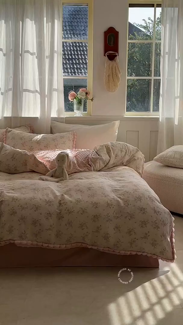 91家纺网 家纺一手货源 找家纺 洋铭区（原狠狠爱） 2025新款秋冬毛绒球双层纱+豆豆绒四件套系列 黛雅紫花