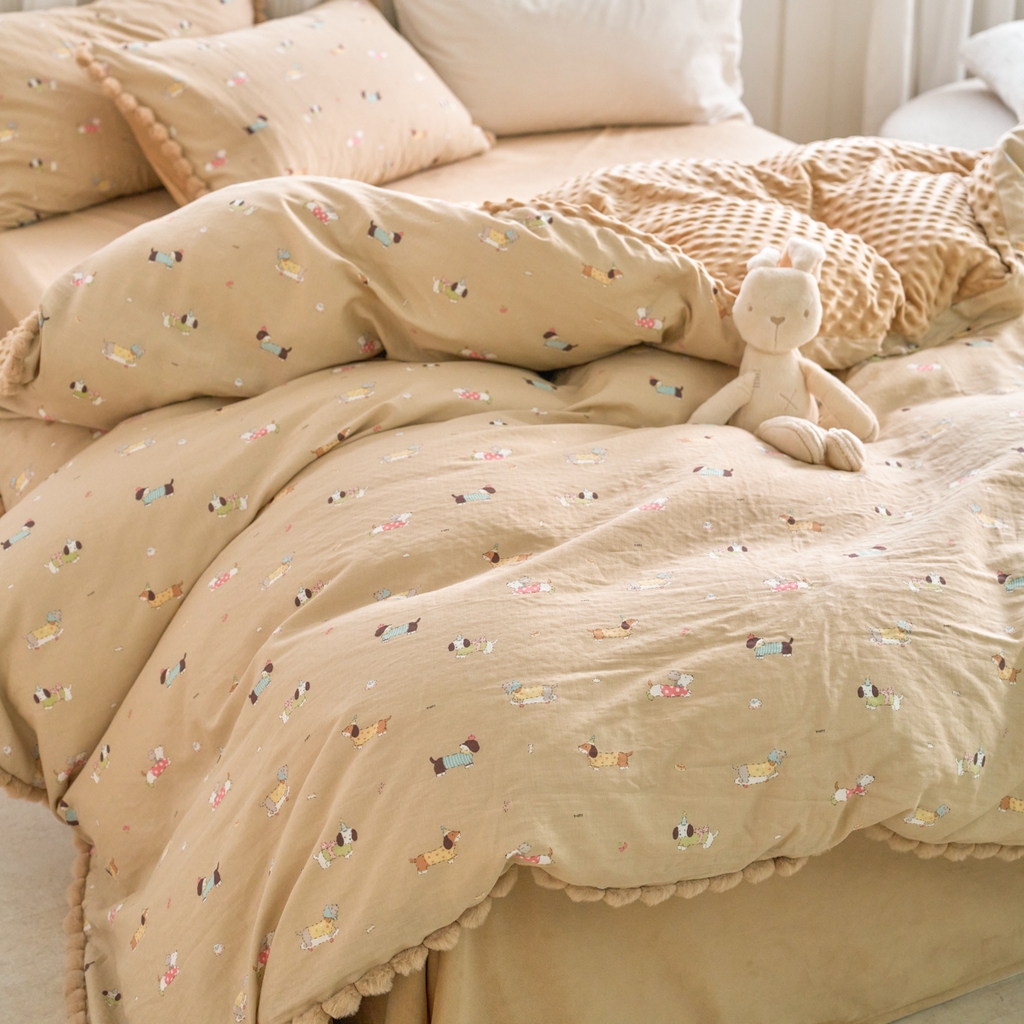 91家纺网 家纺一手货源 找家纺 洋铭区（原狠狠爱） 2025新款秋冬毛绒球双层纱+豆豆绒四件套系列 福宝狗狗