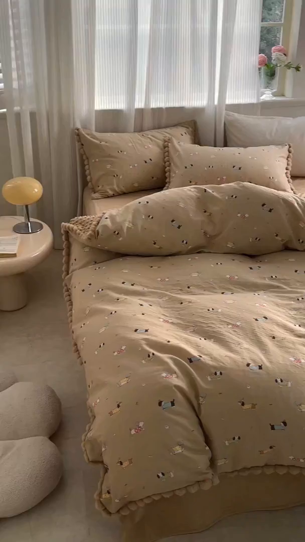 91家纺网 家纺一手货源 找家纺 洋铭区（原狠狠爱） 2025新款秋冬毛绒球双层纱+豆豆绒四件套系列 福宝狗狗