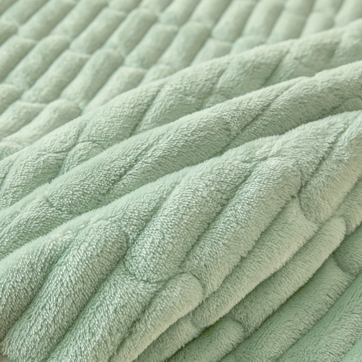 91家纺网 家纺一手货源 找家纺 Sweet dreams甜梦 2025新款A类纯色牛奶绒夹棉床盖 清新绿