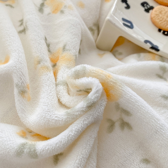 91家纺网 家纺一手货源 找家纺 钰锦珀家纺 2025新款高克重牛奶绒蕾丝双层花边床盖四件套床盖三件套 梨花落