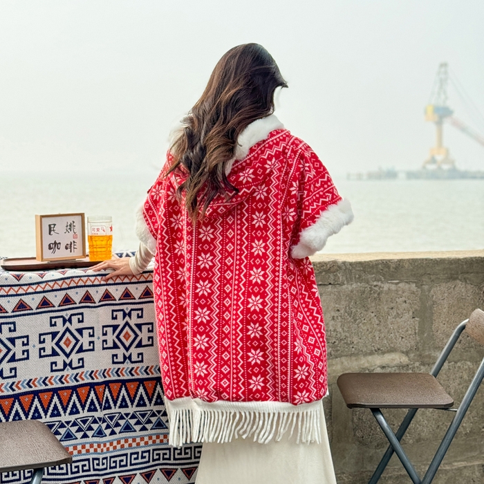 91家纺网 家纺一手货源 找家纺 丹本家纺 2025新款仿羊绒大码流苏大毛领斗篷披肩外套连帽加绒加厚高档秋冬保暖格子大衣 雪花