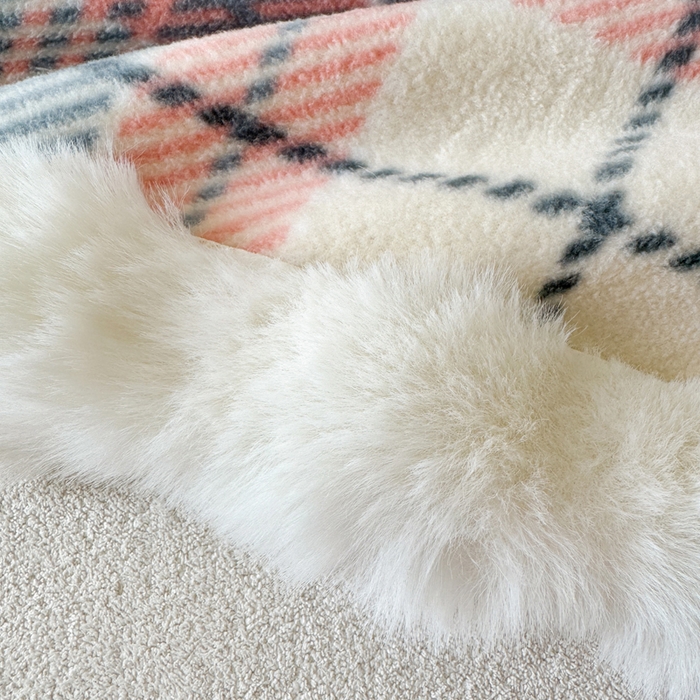 91家纺网 家纺一手货源 找家纺 丹本家纺 2025新款仿羊绒大码流苏大毛领斗篷披肩外套连帽加绒加厚高档秋冬保暖格子大衣 粉蓝