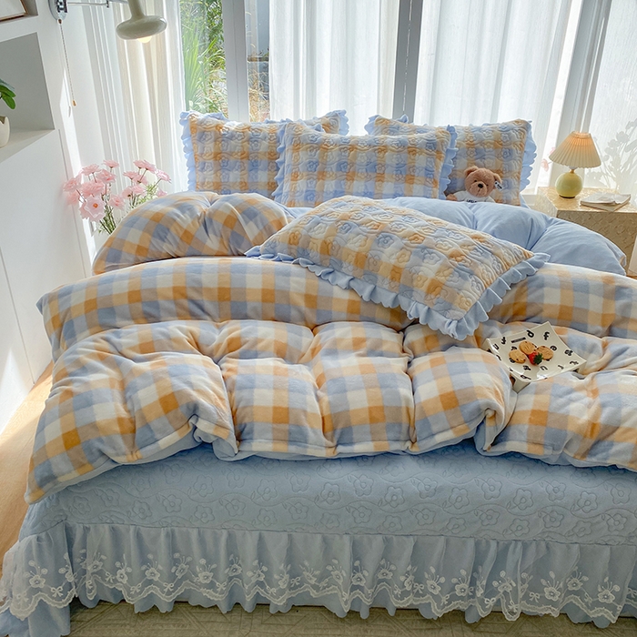 91家纺网 家纺一手货源 找家纺 （总）钰锦珀家纺 2025新款高克重牛奶绒蕾丝双层花边床盖四件套床盖三件套