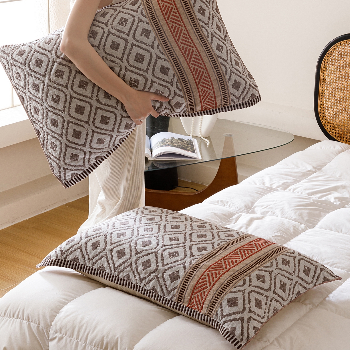 91家纺网 家纺一手货源 找家纺 爱港家纺 2025新款全棉巴恩风纱布枕巾 隔热 耐脏，防滑 朝歌