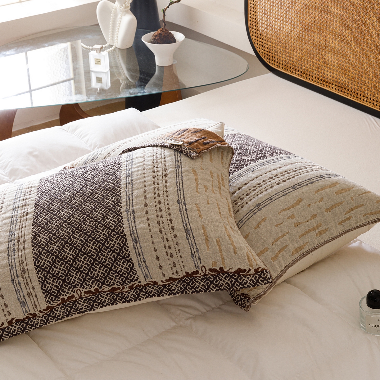 91家纺网 家纺一手货源 找家纺 爱港家纺 2025新款全棉巴恩风纱布枕巾 隔热 耐脏，防滑 楼兰