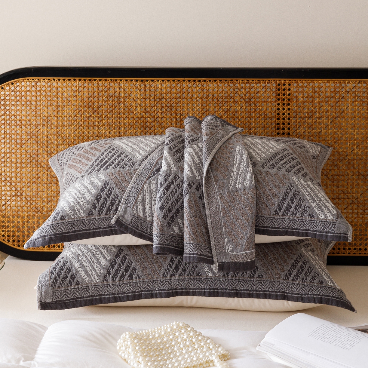 91家纺网 家纺一手货源 找家纺 爱港家纺 2025新款全棉巴恩风纱布枕巾 隔热 耐脏，防滑 凉山