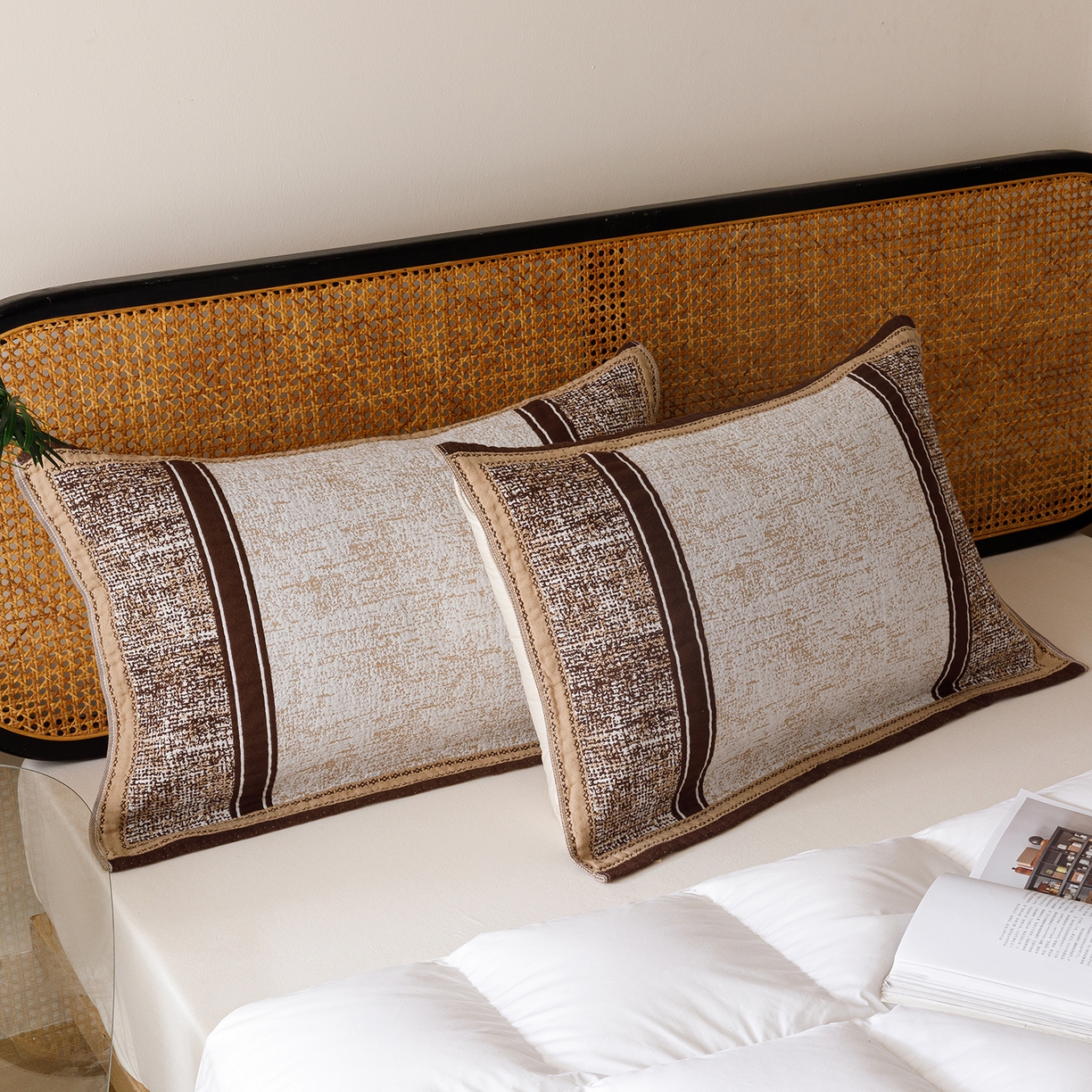 91家纺网 家纺一手货源 找家纺 爱港家纺 2025新款全棉巴恩风纱布枕巾 隔热 耐脏，防滑 卷轴