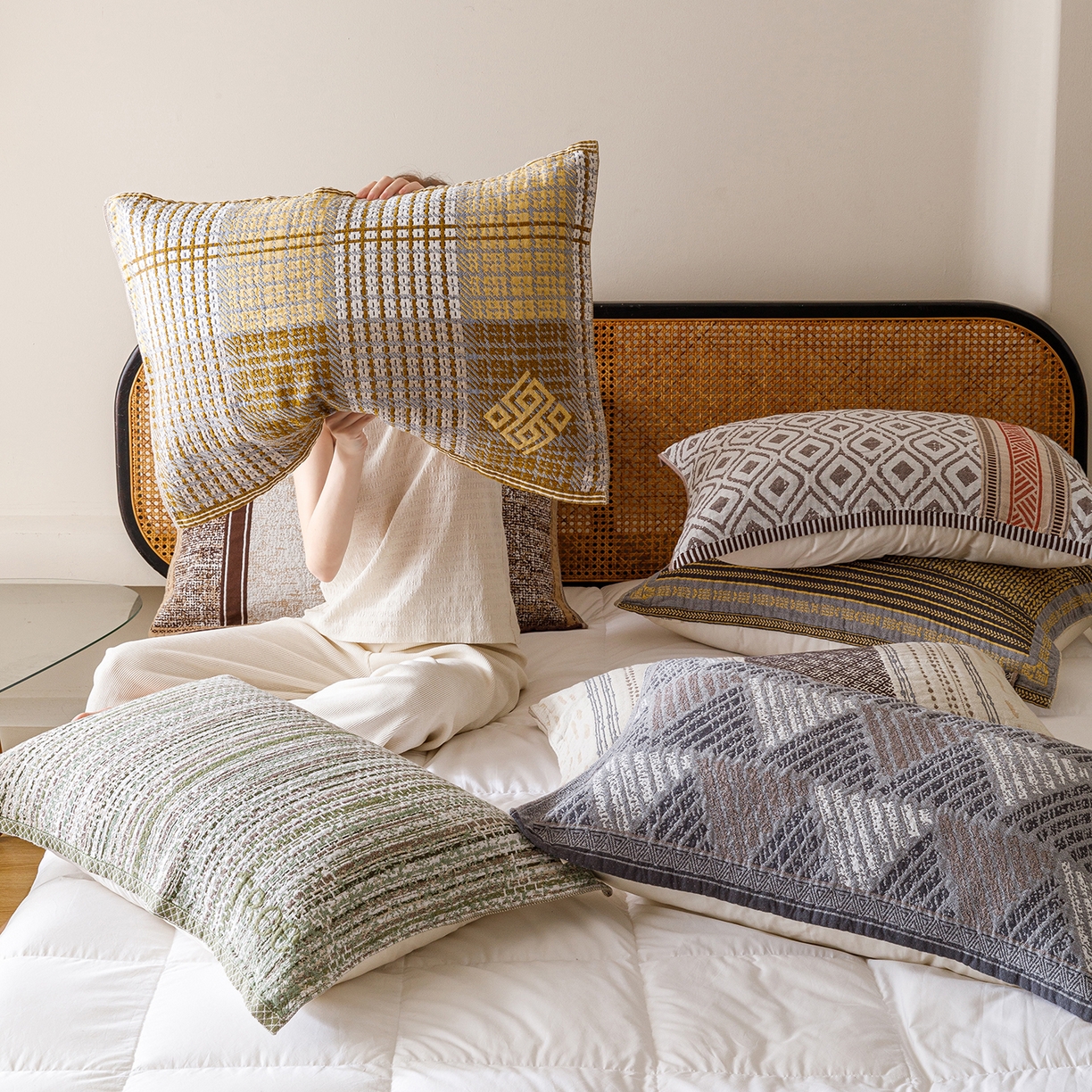 91家纺网 家纺一手货源 找家纺 爱港家纺 2025新款全棉巴恩风纱布枕巾 隔热 耐脏，防滑 组合