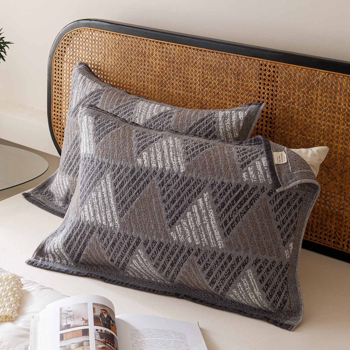 91家纺网 家纺一手货源 找家纺 爱港家纺 2025新款全棉巴恩风纱布枕巾 隔热 耐脏，防滑 凉山