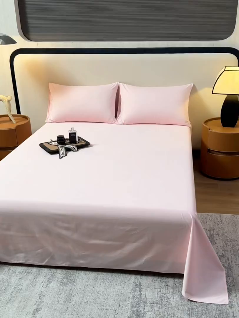 91家纺网 家纺一手货源 找家纺 寝柔家纺 2025新款60支全棉贡缎纯色纯棉床单素色 少女粉
