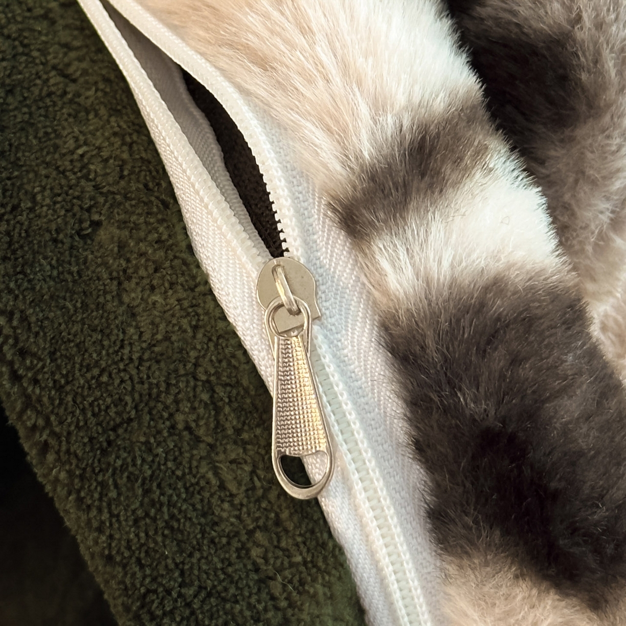 91家纺网 家纺一手货源 找家纺 （总）迪梦姿家纺 2025新款法式美拉德高克重兔毛床盖款四件套兔毛简单款