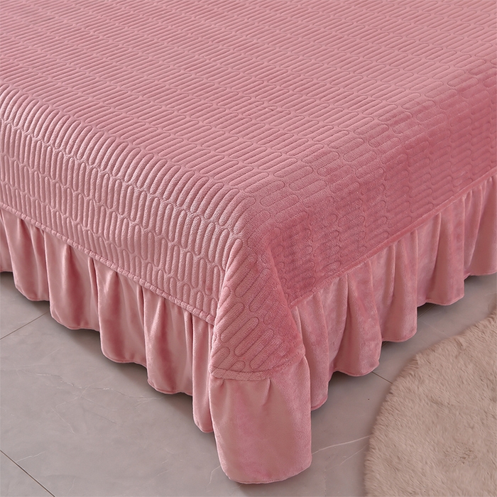 91家纺网 家纺一手货源 找家纺 赫本家纺  2025新款高克重纯色花边款雕花绒床盖款四件套 如梦-豆沙