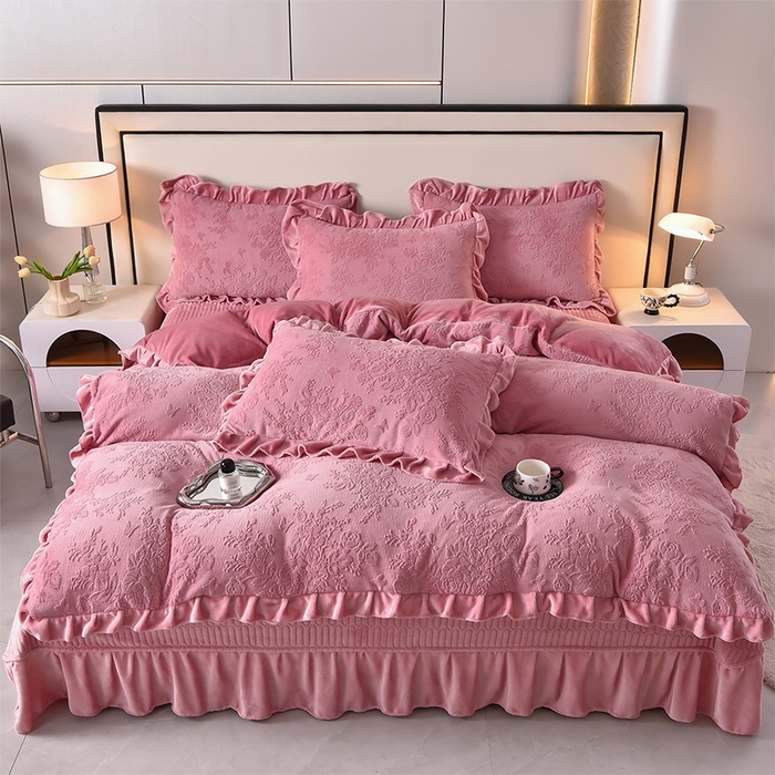 赫本家纺  2025新款高克重纯色花边款雕花绒床盖款四件套 如梦-豆沙