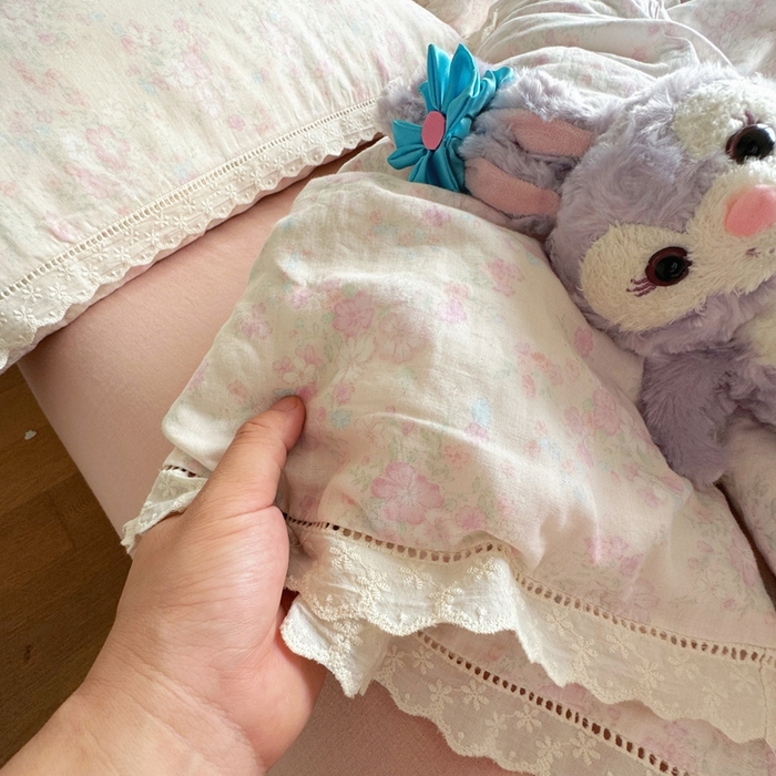 91家纺网 家纺一手货源 找家纺 8+8 2025新款全棉纯棉双层纱镂空花边/皱皱花边四件套 花边款-爱丽丝