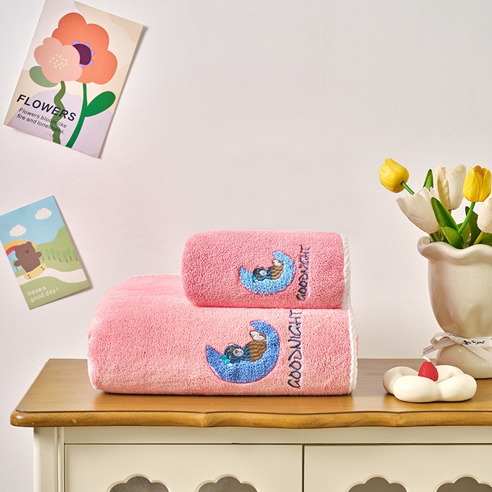 91家纺网 家纺一手货源 找家纺 棠薇家纺 2025新款强吸水浴巾超细纤维速干浴巾加厚浴巾套巾擦身-月亮熊 月亮熊粉 毛巾75*35浴巾140*701浴巾+1毛巾