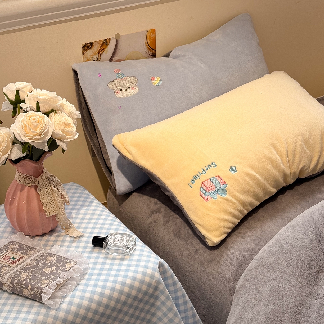 91家纺网 家纺一手货源 找家纺 佰亿莱 2026新款重工牛奶绒贴布绣四件套 礼物狗狗