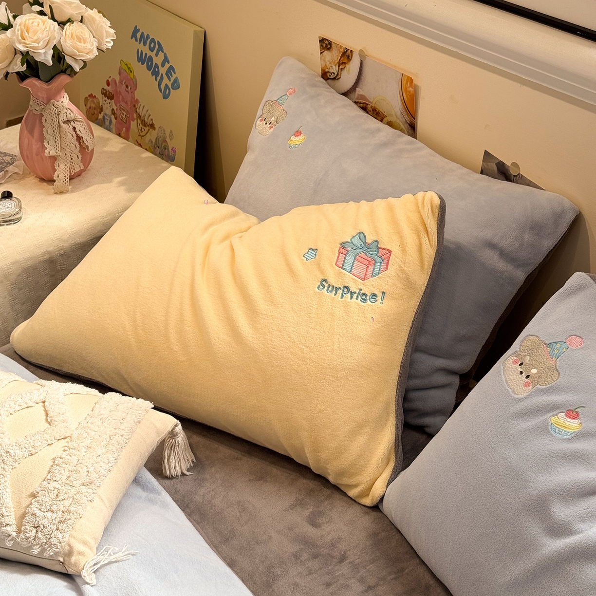 91家纺网 家纺一手货源 找家纺 佰亿莱 2026新款重工牛奶绒贴布绣四件套 礼物狗狗