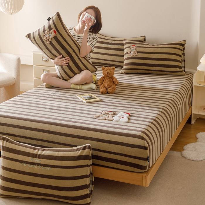 卡姿家纺 2025秋冬仿羊绒蒂芙呢绒—床笠三件套 小熊和小狗