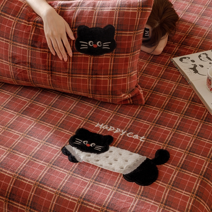 91家纺网 家纺一手货源 找家纺 卡姿家纺 2025秋冬仿羊绒蒂芙呢绒—床笠三件套 小猫噜噜