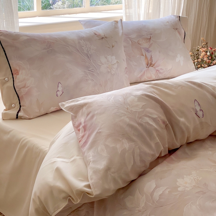 91家纺网 家纺一手货源 找家纺 薏思家纺 2025新款全棉100支数码印花生态磨毛轻奢款四件套-珍珠纽扣系列 花弄影-玉