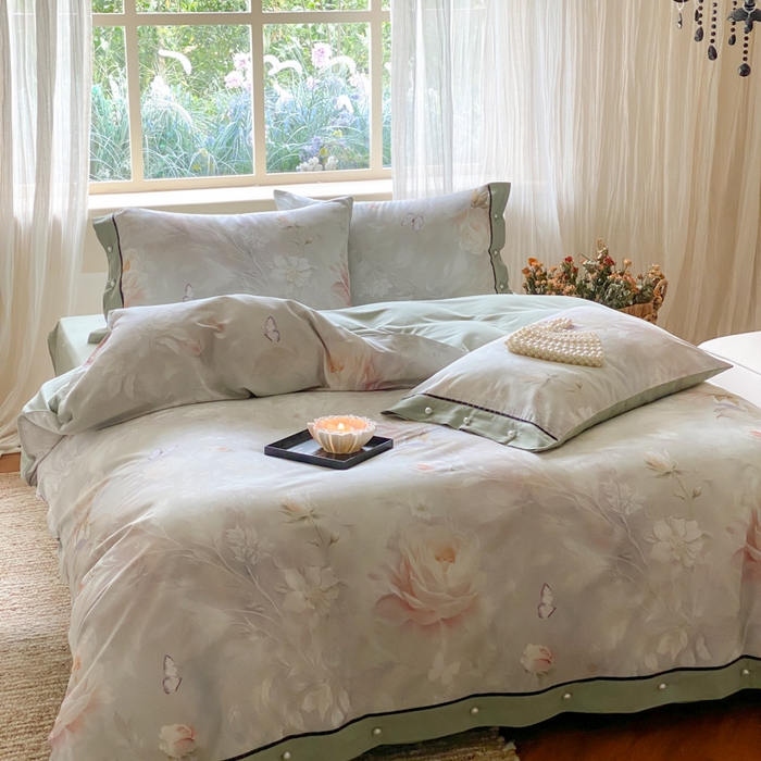 91家纺网 家纺一手货源 找家纺 薏思家纺 2025新款全棉100支数码印花生态磨毛轻奢款四件套-珍珠纽扣系列 花弄影-青