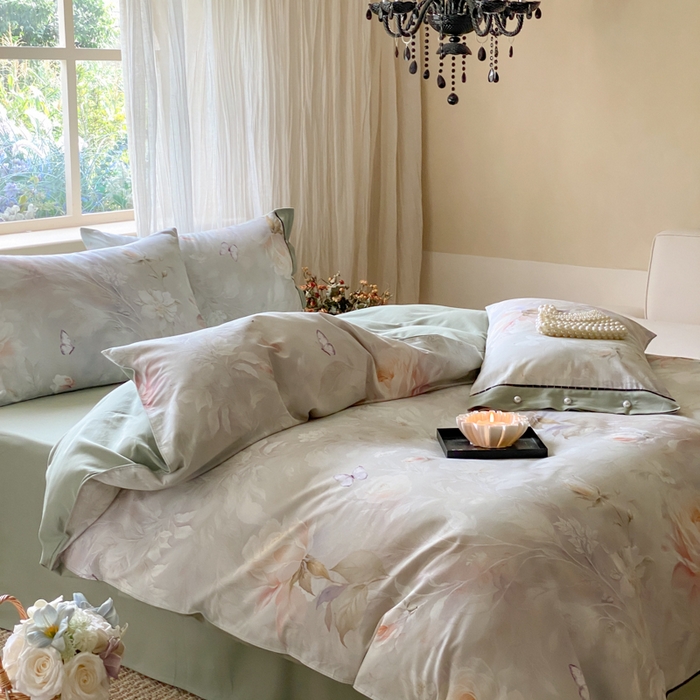 91家纺网 家纺一手货源 找家纺 薏思家纺 2025新款全棉100支数码印花生态磨毛轻奢款四件套-珍珠纽扣系列 花弄影-青