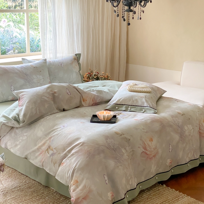 91家纺网 家纺一手货源 找家纺 薏思家纺 2025新款全棉100支数码印花生态磨毛轻奢款四件套-珍珠纽扣系列 花弄影-青