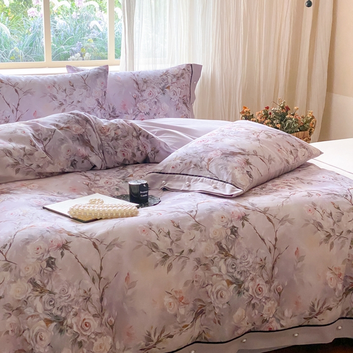 91家纺网 家纺一手货源 找家纺 薏思家纺 2025新款全棉100支数码印花生态磨毛轻奢款四件套-珍珠纽扣系列 紫纱春日