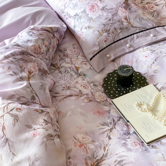 91家纺网 家纺一手货源 找家纺 薏思家纺 2025新款全棉100支数码印花生态磨毛轻奢款四件套-珍珠纽扣系列 紫纱春日