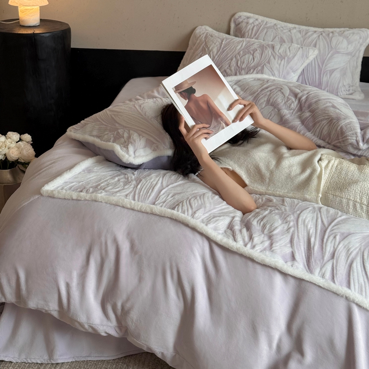 91家纺网 家纺一手货源 找家纺 MIU缪家居 2025新款A版兔毛B版牛奶绒四件套屋顶花园 屋顶花园-浅紫