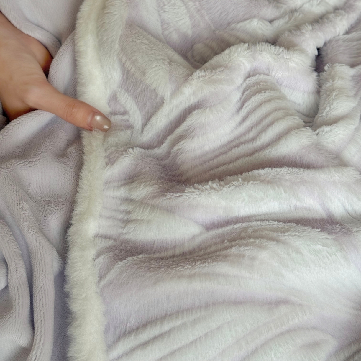 91家纺网 家纺一手货源 找家纺 MIU缪家居 2025新款A版兔毛B版牛奶绒四件套屋顶花园 屋顶花园-浅紫