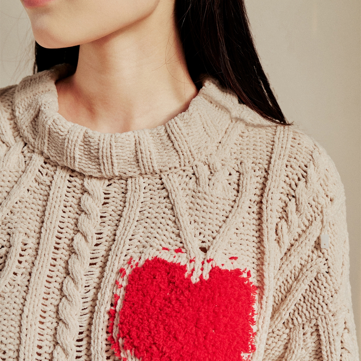 91家纺网 家纺一手货源 找家纺 暖绵绵家纺 2025新款雪尼尔针织家居服+袜子-温塔拉（零售价不得低于162元） 温塔拉-米色