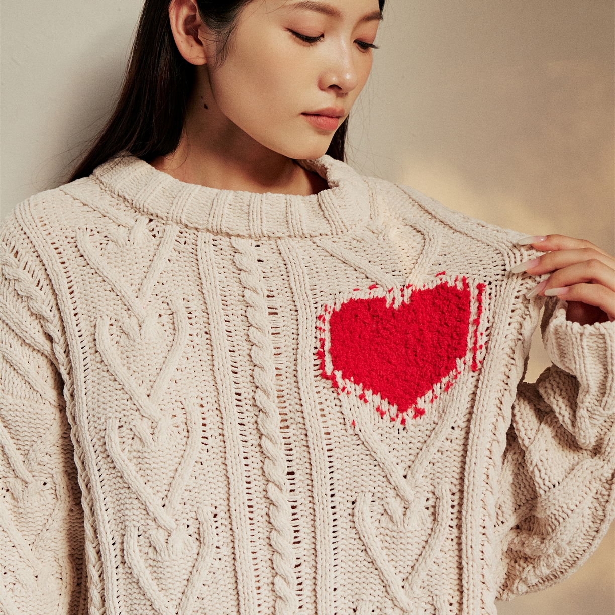 91家纺网 家纺一手货源 找家纺 暖绵绵家纺 2025新款雪尼尔针织家居服+袜子-温塔拉（零售价不得低于162元） 温塔拉-米色